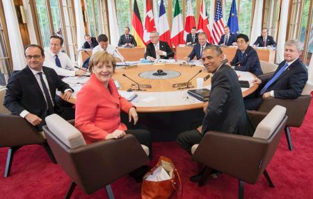 G7宣言、ドル高けん制か 首相「円安の影響注視」