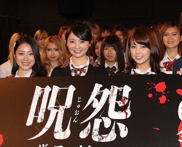 制服姿の柳ゆり菜「幽霊に手をつかまれた」 恐怖体験告白