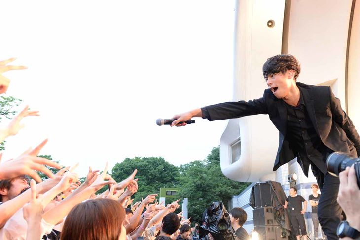 ただいま！[Alexandros]の8年ぶり代々木公園ライブに1万人集結