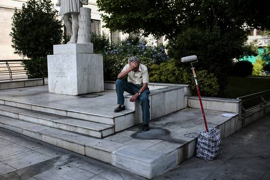 救済合意なければ「管理不能な危機」に－ギリシャ中銀が警告