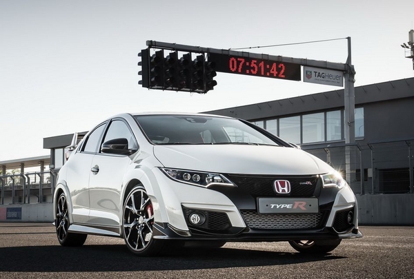 ホンダ・シビック、５年ぶり国内発売へ タイプＲ、今秋