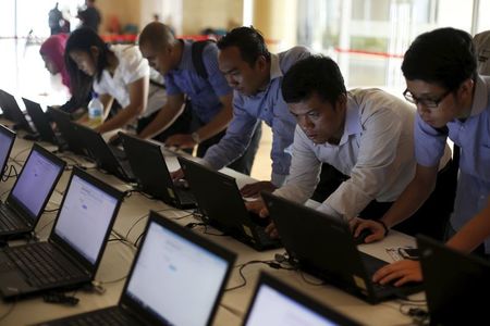 アングル:インドネシア、若年失業率は20%突破か