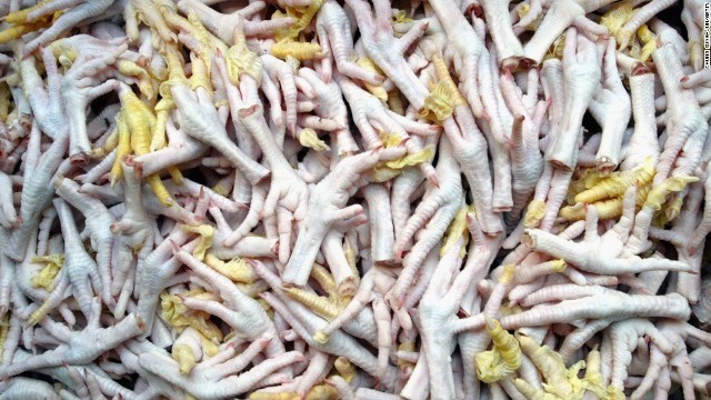 中国の密輸業者、40年前の肉も販売?