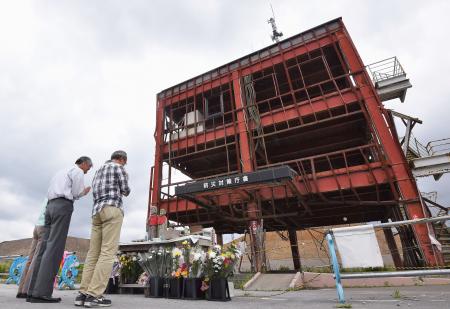 宮城・南三陸町庁舎：県有化 町長、即時解体見送り ３１年まで