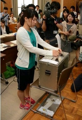 鹿大で選挙啓発出前授業 模擬投票も行う 2015年07月03日