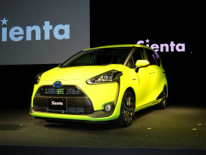 【レポート】トヨタ新型「シエンタ」ママさんドライバーも喜ぶ!? 使い勝手の良い設計に