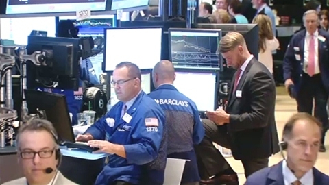 ＮＹダウ終値、大幅続伸…２１１ドル高 2015年07月11日 10時04分