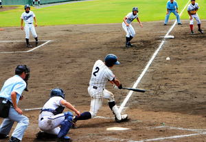 仙台育英が8強入り 17日の高校野球