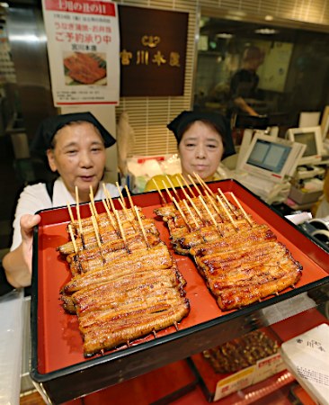 うなぎ、ちょっぴり安く＝「土用の丑」へ商戦本格化