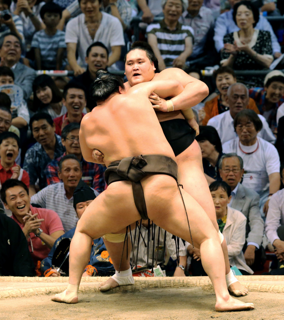 照ノ富士、ぶぜん=大相撲名古屋場所12日目