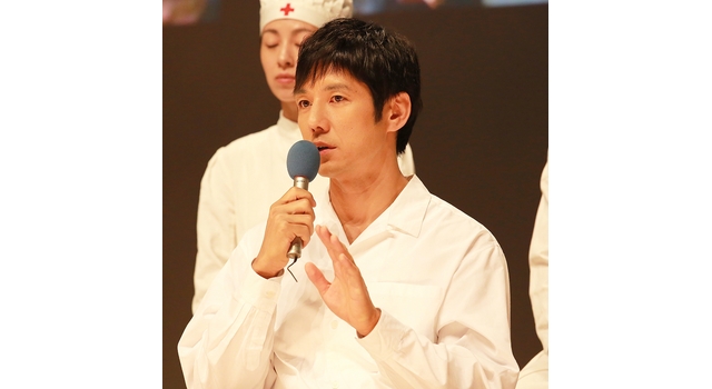 西島秀俊、松嶋菜々子の演技に「舌を巻いた」