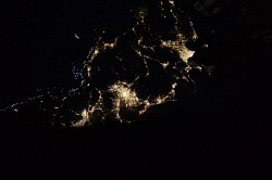 ISSの油井さん:列島夜景をツイッターに投稿