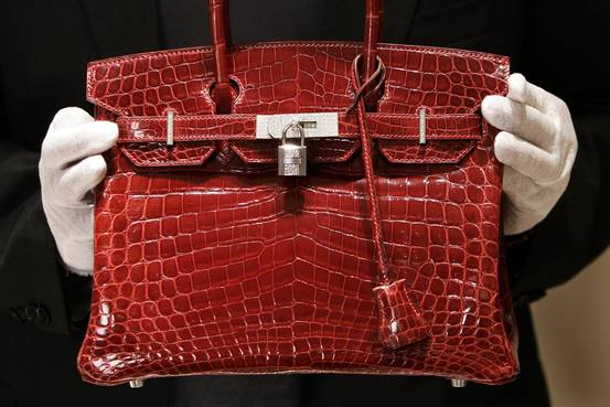 「バーキンのバッグから私の名前外して」（女優がエルメスに抗議）