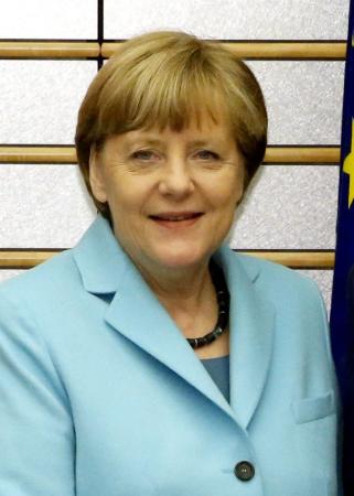 メルケル独首相、4期目出馬の意向か 独誌報道