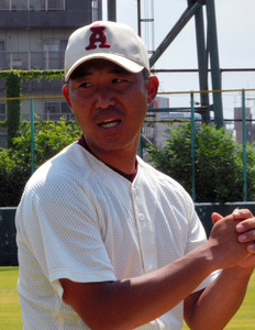 秋田商80年ぶり8強、健大高崎を延長戦で下す/甲子園