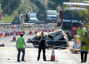 演技飛行の戦闘機墜落、7人死亡…英航空ショー