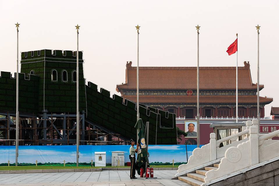中国軍事パレード、10カ国余り参加 西側諸国は見送り