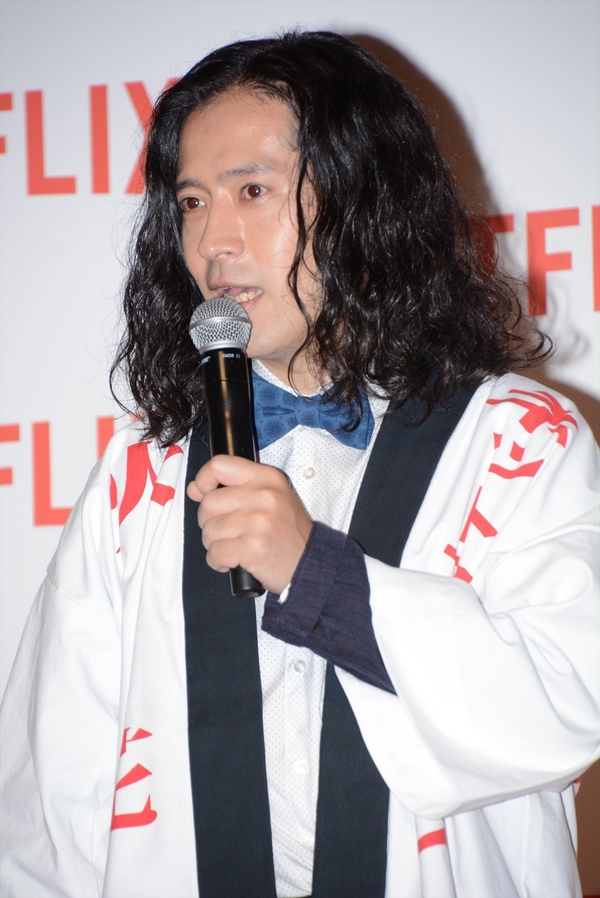 又吉直樹「火花」映像化に法被姿で「感動してます」