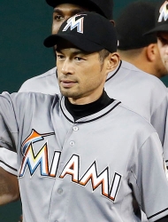 イチロー4打数2安打 37位タイ2927本