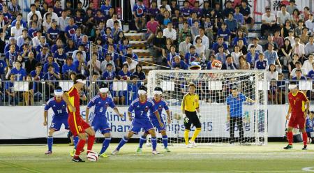 ブラインドサッカー予選、中国に敗れ黒星発進