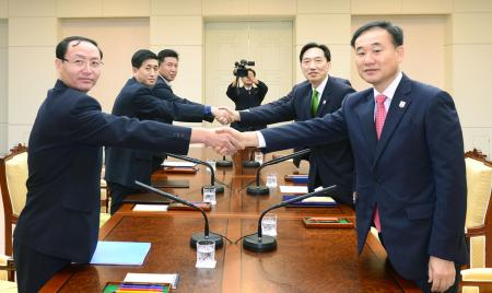 韓国と北朝鮮の離散家族、10月に再会で合意 昨冬以来