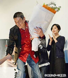 奥田瑛二主演映画で大学生ぬれ場「ドキドキする」