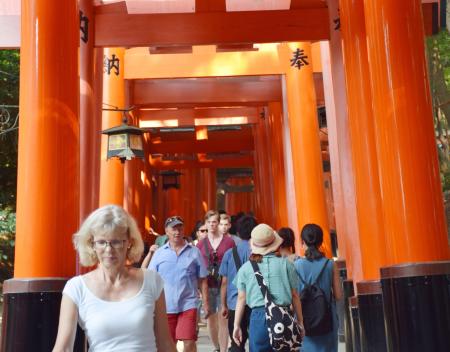 訪日客、年間最高の1342万人=中国の急増続く—観光庁