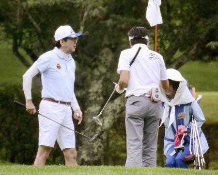 安倍首相、首相再登板1千日 「これからも全力で」