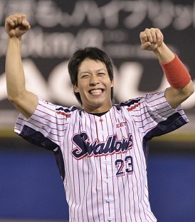 セ、山田が本塁打王と盗塁王 ヤクルト勢が打撃部門独占
