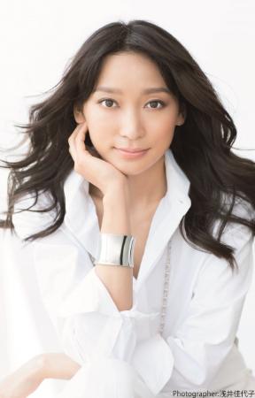 杏、指揮者役で映画初主演 人生初のバイオリン演奏も挑戦