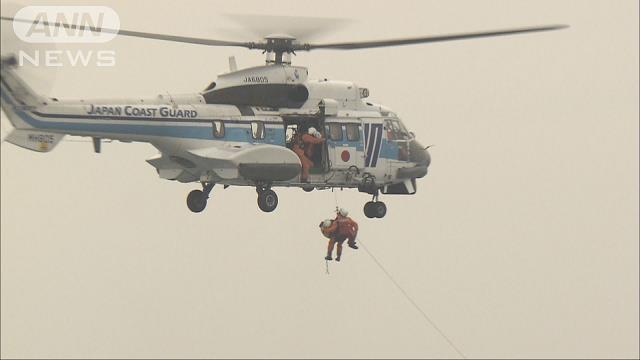 海上保安フェスタ：「海猿」設立４０年、迫力の救助訓練 横浜 ／神奈川