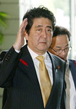 安倍首相、靖国参拝を見送りへ＝１７日からの秋季例大祭