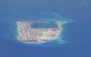 南シナ海進入「挑発でない」=安保法制を評価-米海軍作戦部長