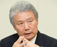 ＜経団連会長＞採用選考解禁日、前倒しを検討