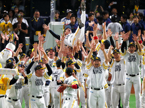 ソフトバンク、これぞ王者=90勝の自信、ロッテを一蹴-プロ野球CSファイナル