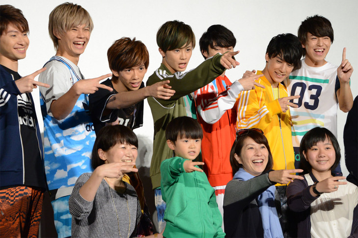 4号車に“新メンバー”も！超特急「サイドライン」上映会で2組の親子に全力エール