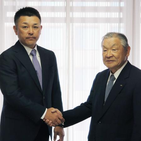 谷繁監督がオーナー報告 球団80周年の来季へ意欲