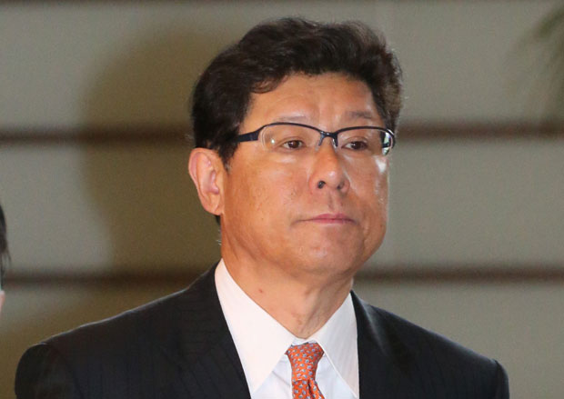 高木復興相、「下着ドロ」疑惑を否定 抗議・提訴は「考えていない」