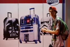 スター・ウォーズ新作、前売り券販売で新記録 ネットで高額出品も