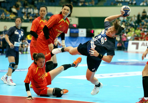 日本、中国に競り勝ち2連勝 ハンドボール女子五輪予選