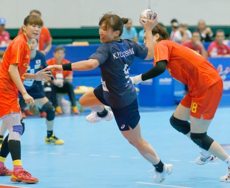 ハンド女子、五輪予選で2連勝 第2日、中国に29―19