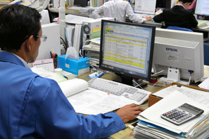 現場責任者 都内関与は2件…マンション傾斜 2015年10月23日