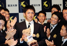 プロ野球:ヤクルトドラ1・原投手恩師、東洋大姫路監督も歓喜 /兵庫