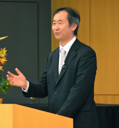 「科学に興味持ち続けて」 梶田教授が市民と交流 柏市の東大柏キャンパス