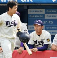 東京六大学野球:明大が優勝に王手