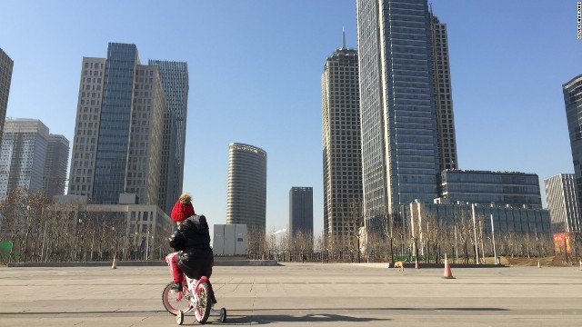 中国「一人っ子」廃止、急速な少子化に危機感 2015年10月30日 11時01分