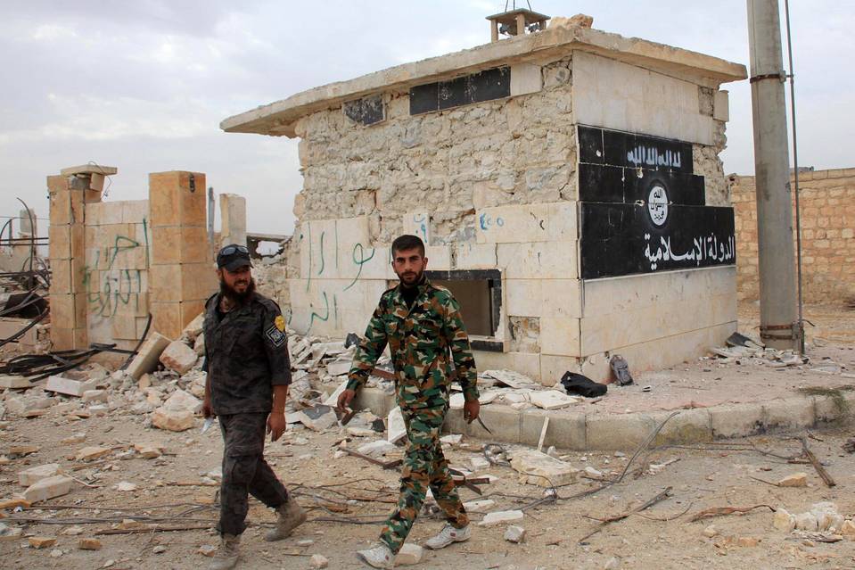 シリア内戦:米、地上戦に道開く 特殊部隊派遣、泥沼化の懸念