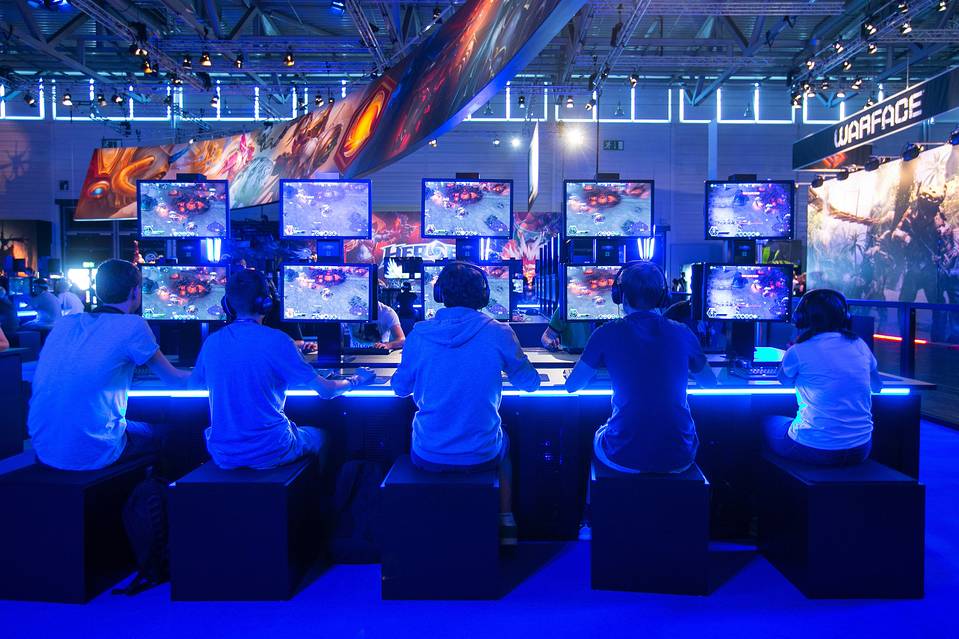 米アクティビジョン、英ゲーム会社を買収 スマホ向け強化