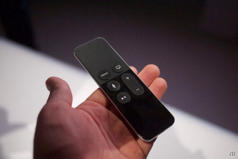 「Apple TV」に付属する新リモコン、「Siri Remote」の使い方