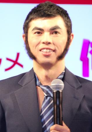 小島よしお「彼女いますから！」２７歳ＯＬとの交際を告白